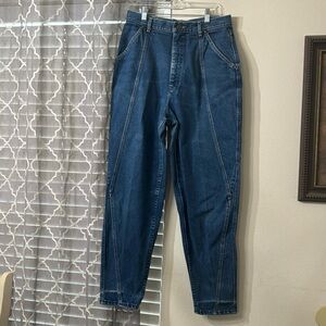 Vintage Lee high rise jeans. Waist size 30